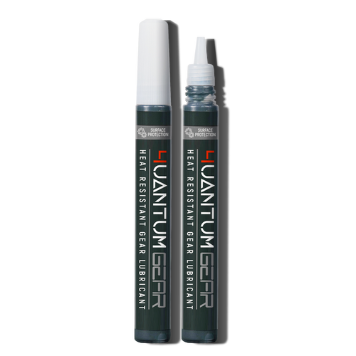 4UANTUM HEAT RESISTANT GEAR LUBRICANT applicator for easy and precise application on gear components