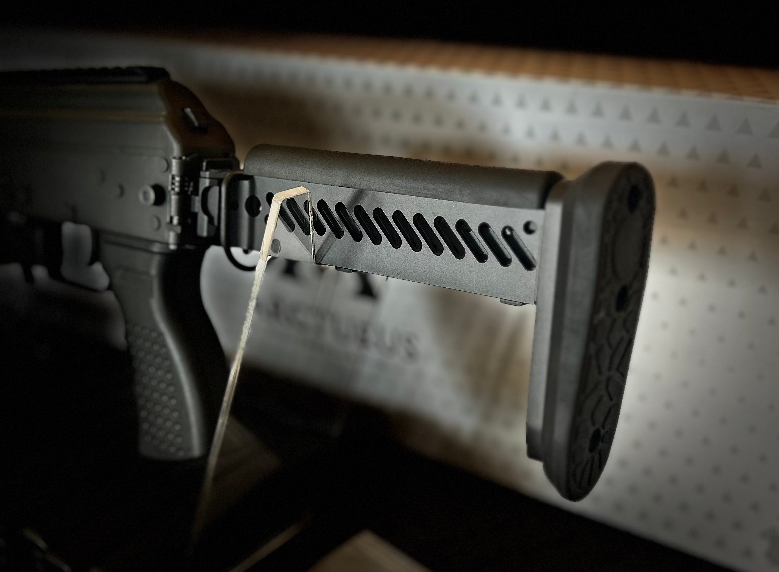 Close-up of the ARCTURUS PP19 sp1 adjustable stock with ergonomic design for optimal shooting experience