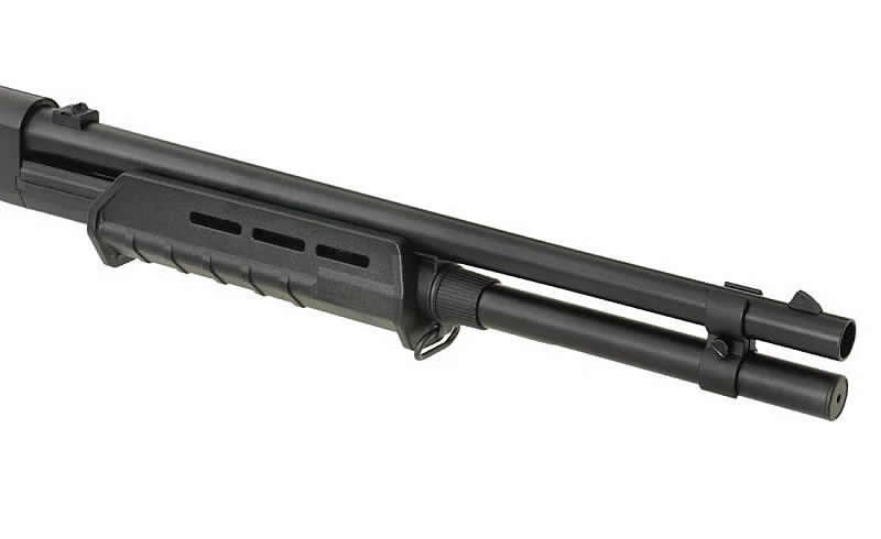 CYMA CM 355 LM airsoft shotgun black pump action with synthetic foregrip and metal barrel
