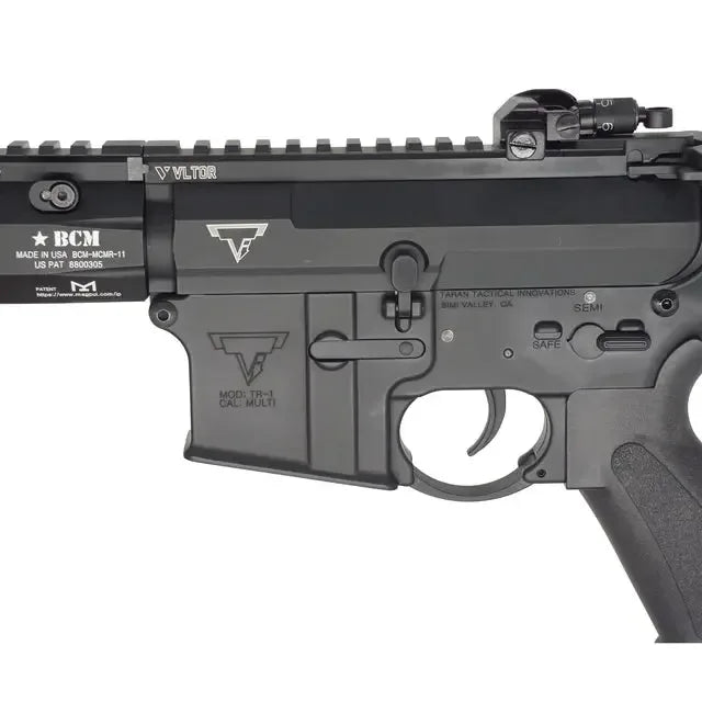 DOUBLE BELL M4 TTI 059M Airsoft AEG with customizable features and sleek design