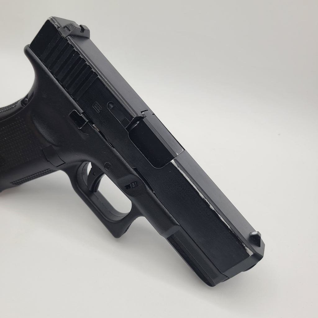 E&C G19 Airsoft Pistol with Realistic Design for Airsoft Enthusiasts