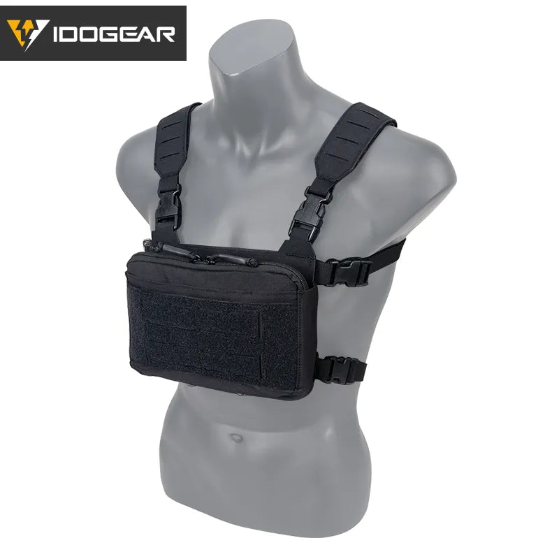 Chest rig KGR noir IDOGEAR avec sangles ajustables porté sur mannequin gris