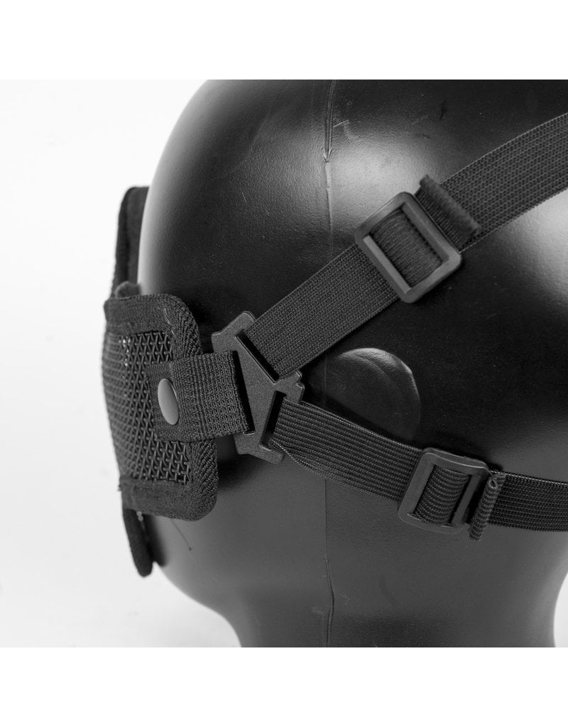 Valken KILO 2G MESH MASK on mannequin with adjustable straps for optimal fit and protection