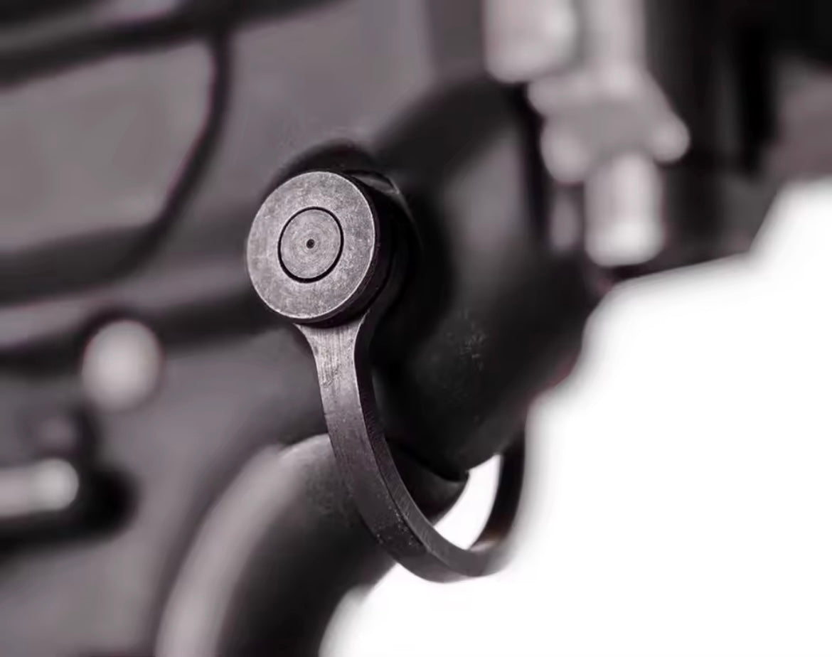 Close-up of the MCX SLING MOUNT QD AIRSOFT for secure attachment on airsoft rifles
