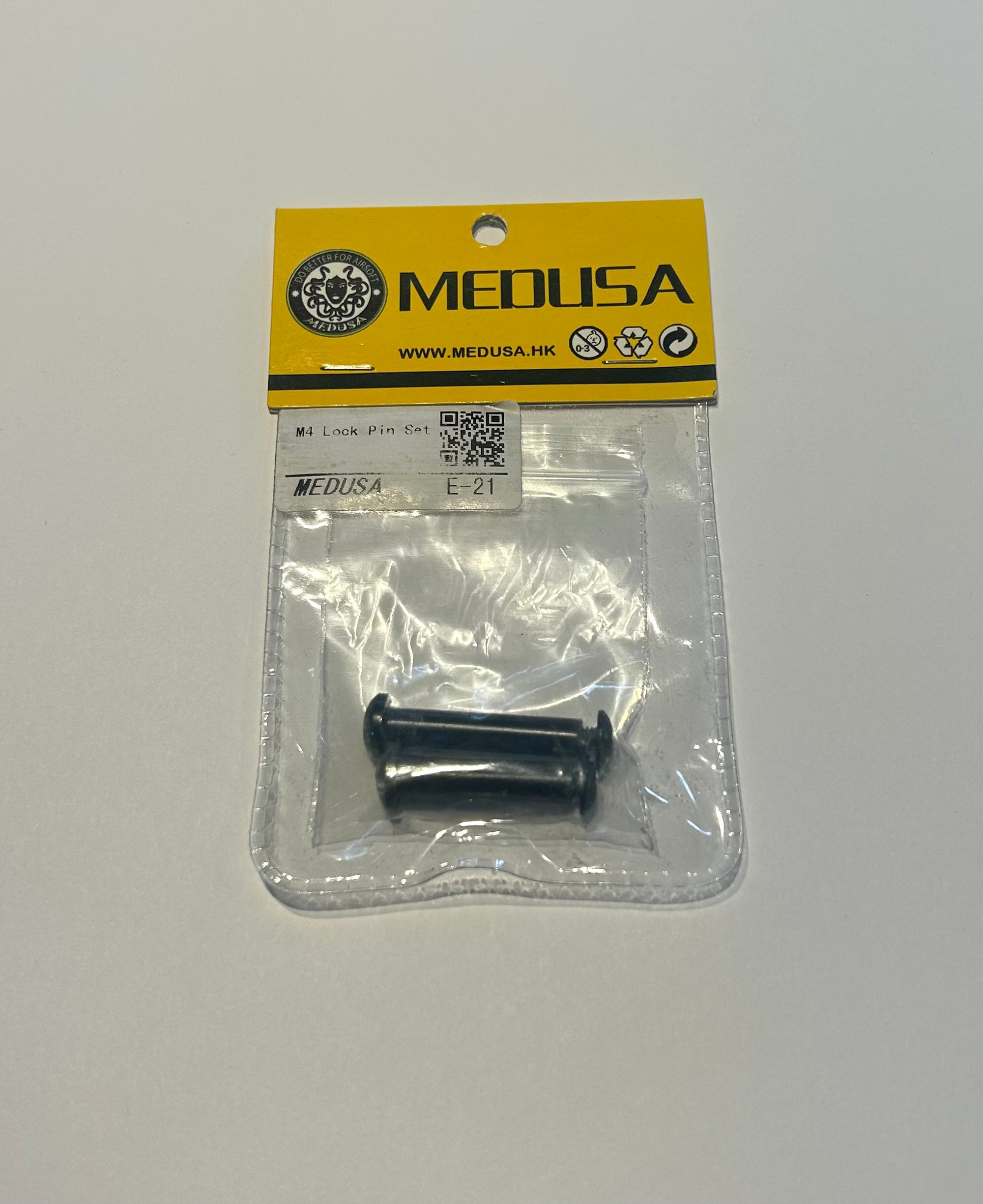 MEDUSA lock pin set M4 airsoft in clear packaging with yellow branded header card