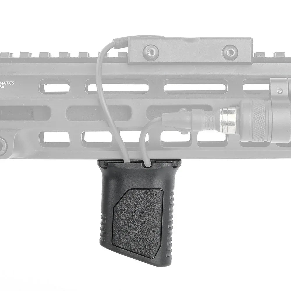 WADSN SHORT GRIP for tactical rifles, featuring textured surface and ergonomic design for better handling