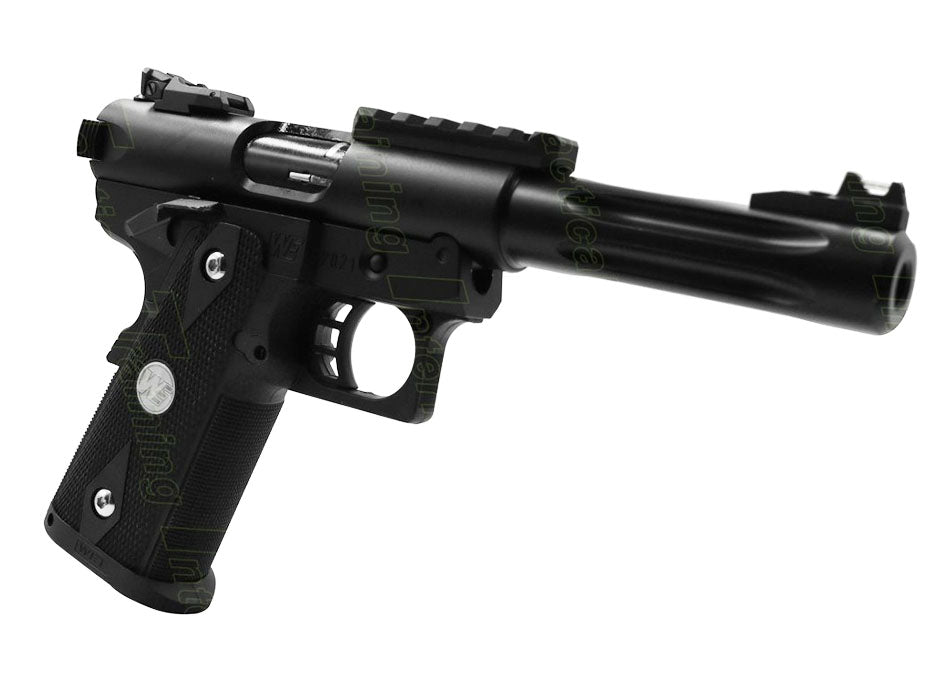 Pistolet noir WE GALAXY AIRSOFT de WE TECH avec canon allongé pour tir de précision
